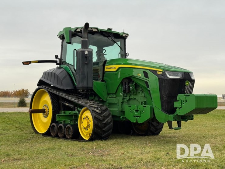 2022-john-deere-8rt-370-image-6