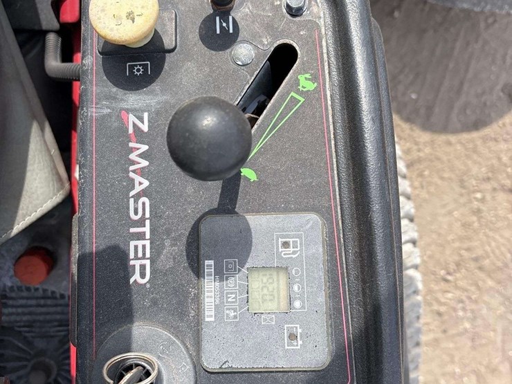 toro-zero-turn-lawn-mower-image-14