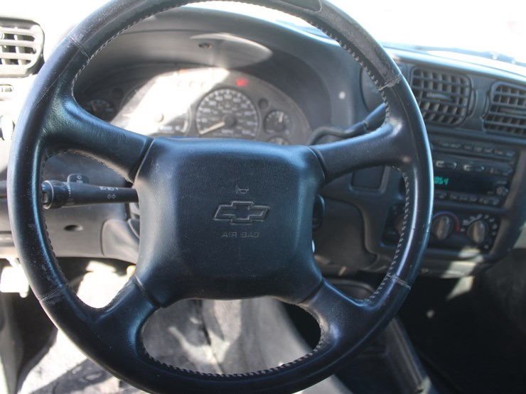 2004-chevrolet-s10-image-26