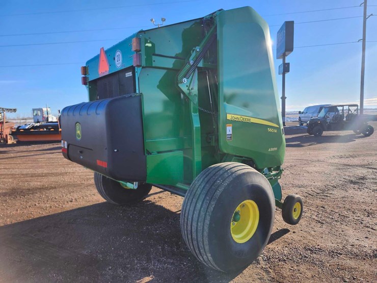 2023-john-deere-560m-image-24