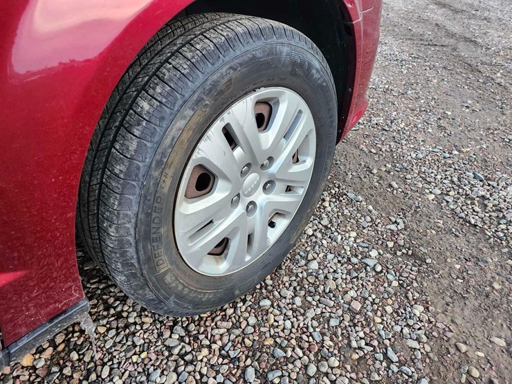 2014-dodge-grand-caravan-se-image-52