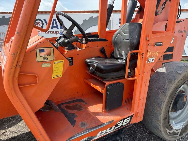 2017-sky-trak-6036-image-12