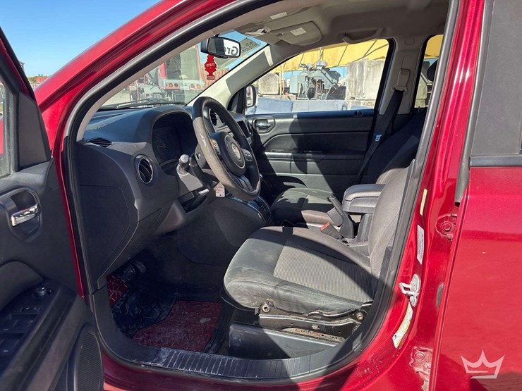 2016-jeep-compass-sport-image-11