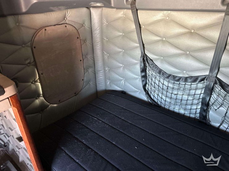 2017-freightliner-cascadia-125-image-38