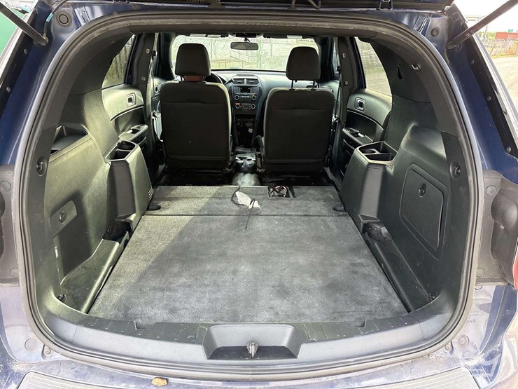 2018-ford-explorer-image-19