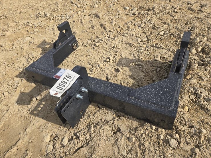 #5976-•-new-wolverine-cat.-i-3pt-quick-hitch--tr-26-01c-image-1