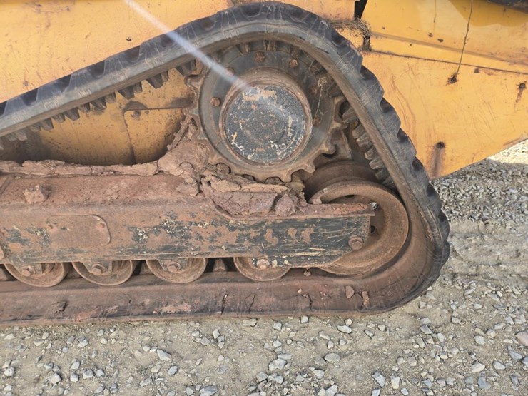 john-deere-329d-image-49