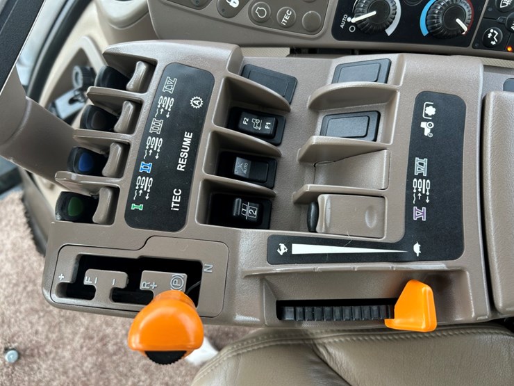 2013-john-deere-9560rt-image-37