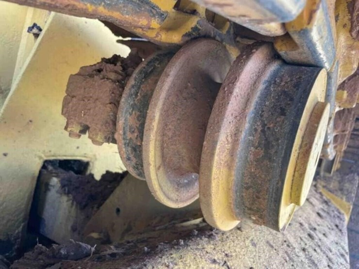 2019-deere-750k-lgp-image-21