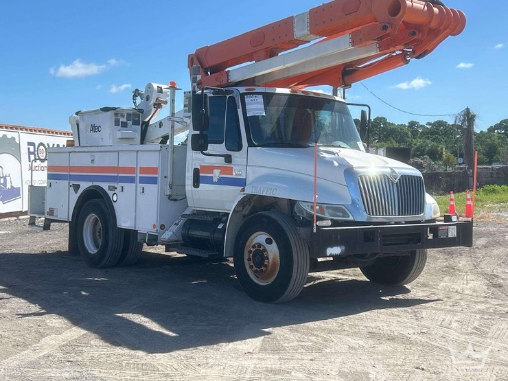 2006-international-durastar-4300-image-3