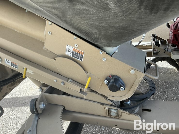 unverferth-seed-pro-410-4-box-seed-tender-image-16