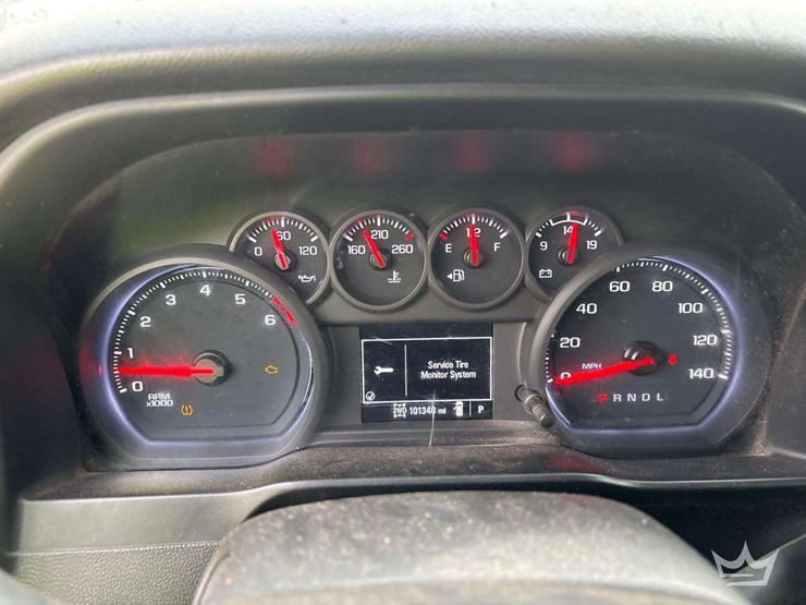 2021-chevrolet-silverado-2500hd-image-14