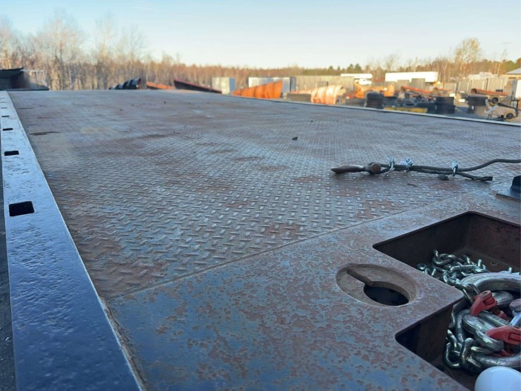 2004-international-4400-image-16