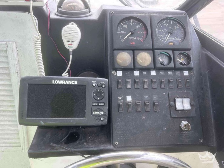 1992-byq-boat-and-trailer-image-13