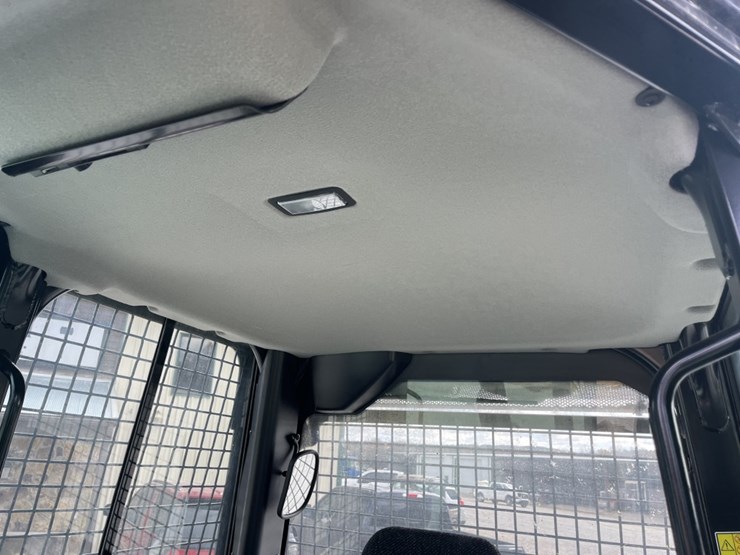 2021-caterpillar-d3k2-xl-image-15