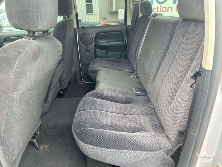 2004-dodge-ram-1500-image-19