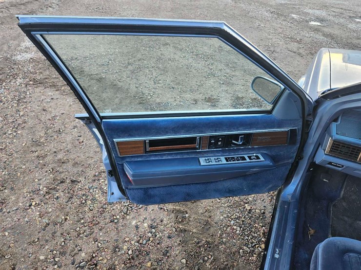 1985-oldsmobile-ninety-eight-regency-image-64