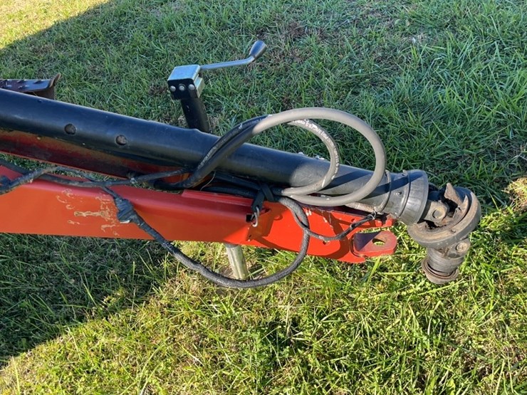 2010-new-holland-br7070-image-7