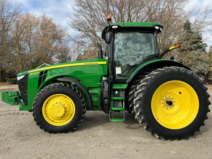 2014-john-deere-8270r-image-21