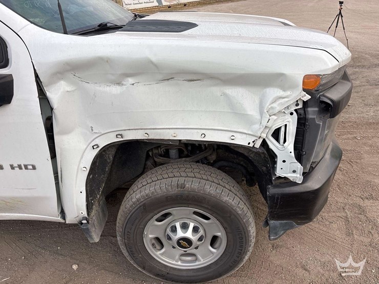 2021-chevrolet-silverado-2500hd-image-25