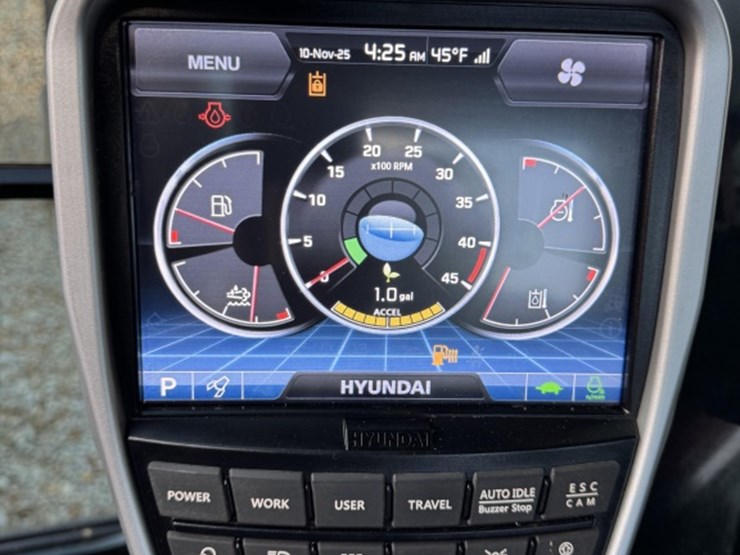 2022-hyundai-hx210al-image-8