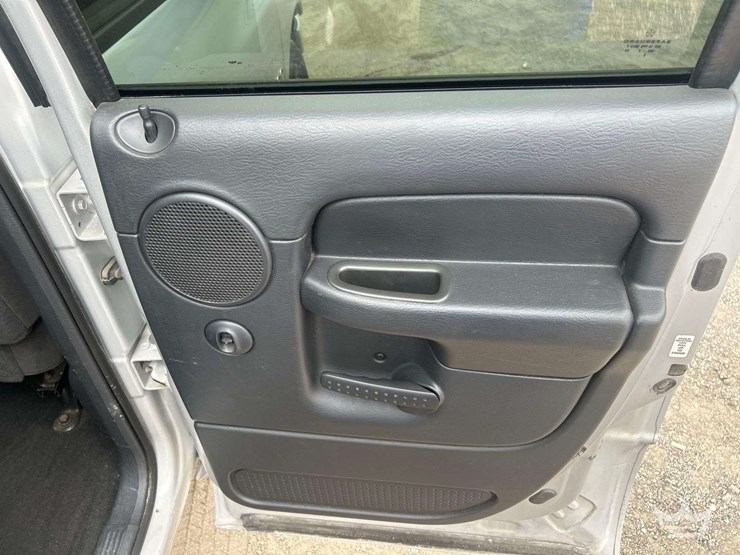 2004-dodge-ram-1500-image-20