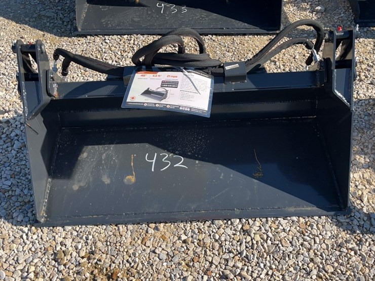 wolverine-48"-mini-combo-bucket-image-1