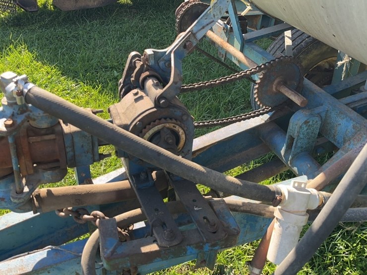 john-blue-sprayer-image-6