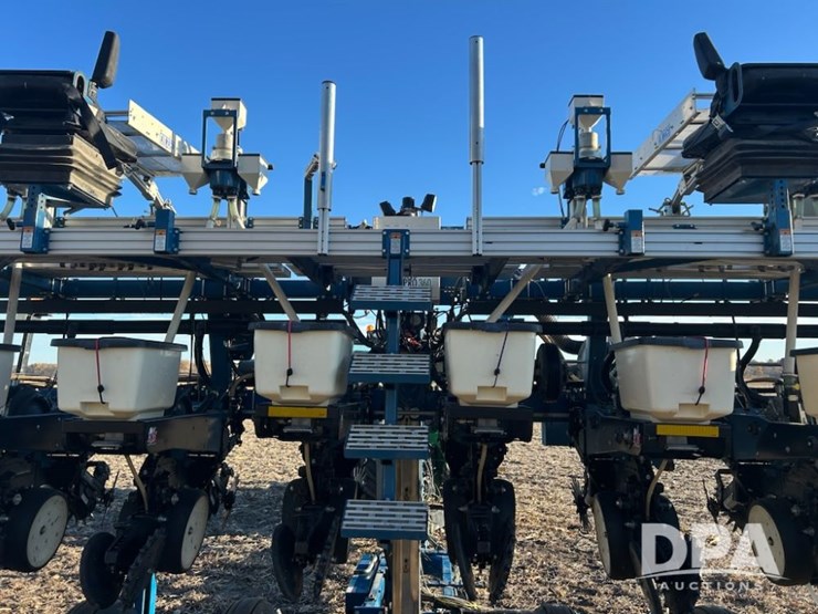 2010-almaco-seedpro-360-research-planter-(njp417)-image-6