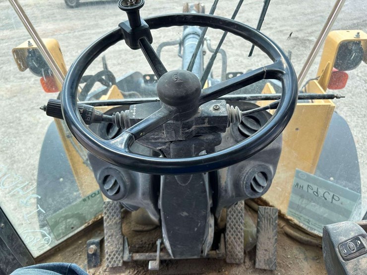 2015-deere-544k-image-9