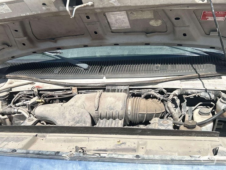 2014-ford-e-450-super-duty-shuttle-bus-image-6