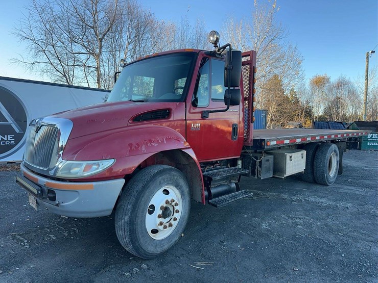 2004-international-4400-image-1