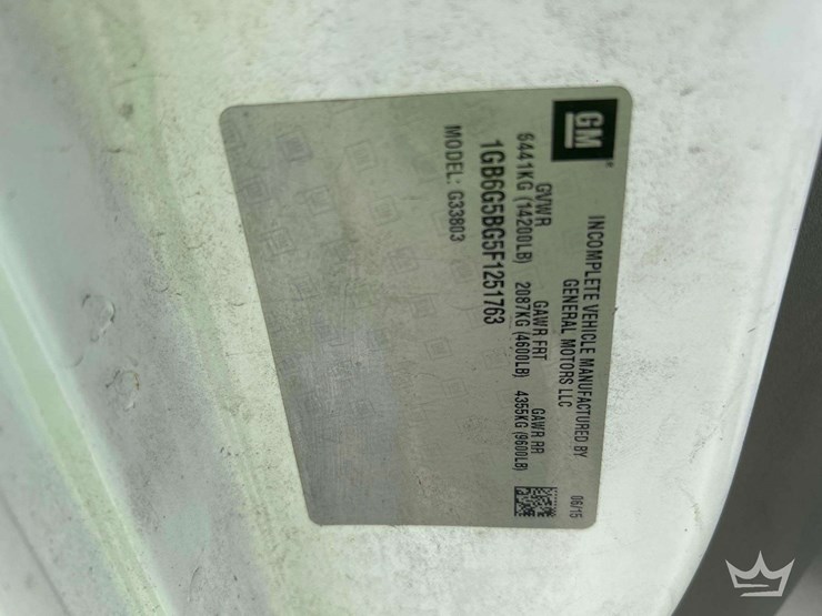 2015-chevrolet-express-4500-image-5