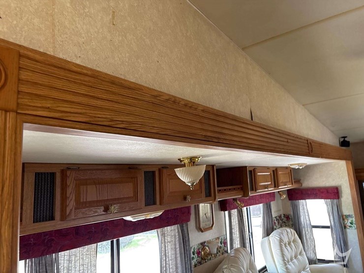 2004-fleetwood-wilderness-advantage-365-bsqs-38ft-t/a-5th-wheel-travel-trailer-image-34