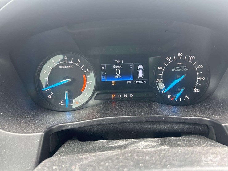 2016-ford-explorer-image-12