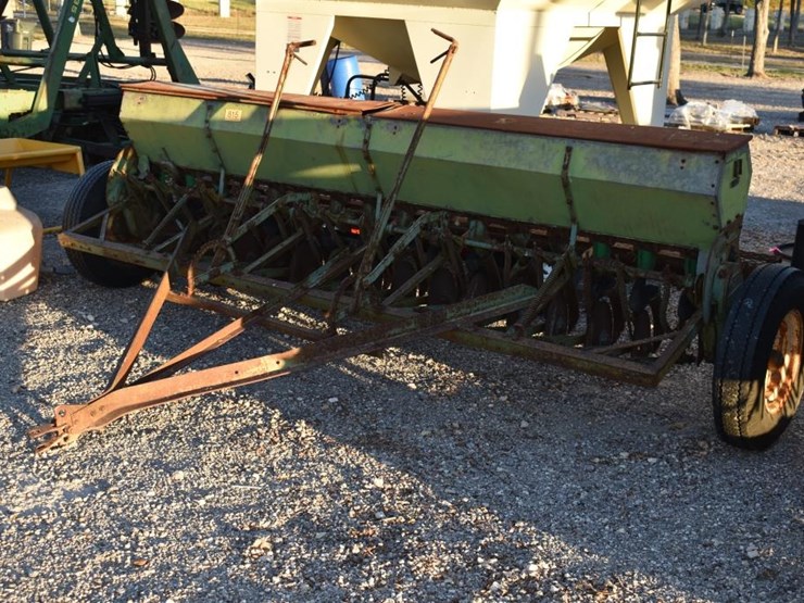 12'-jd-grain-drill-image-1
