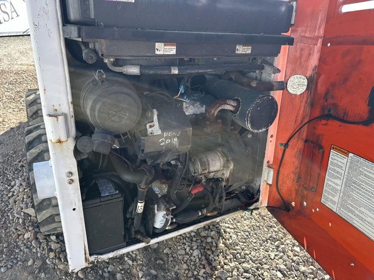 2015-bobcat-s70-image-40