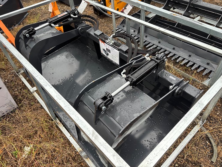 #72-•-72”-skid-steer-grapple-bucket-image-2