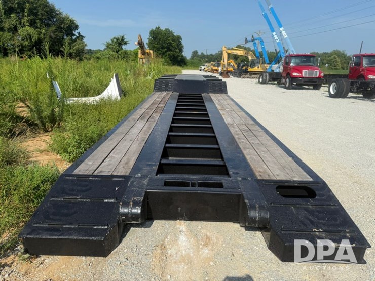 *brand-new*-2025-witzco-rg52-lowboy-trailer-(lld1453)-image-4