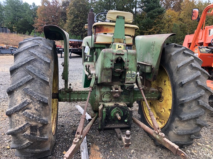 john-deere-4010-image-6