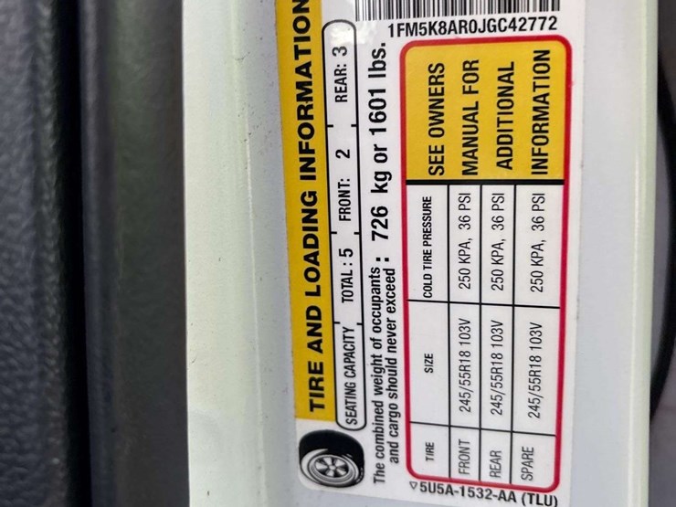 2018-ford-explorer-image-4