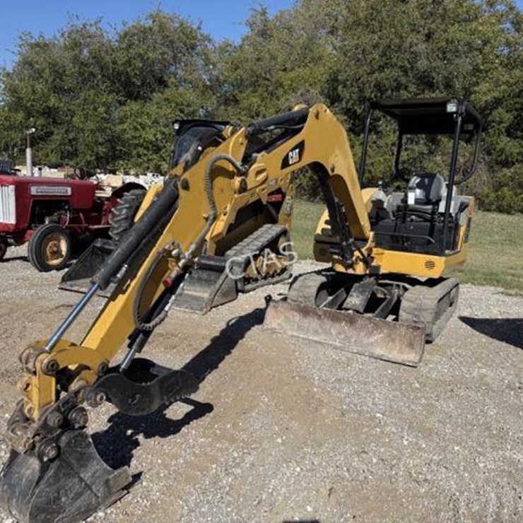 2011 CATERPILLAR 302.5