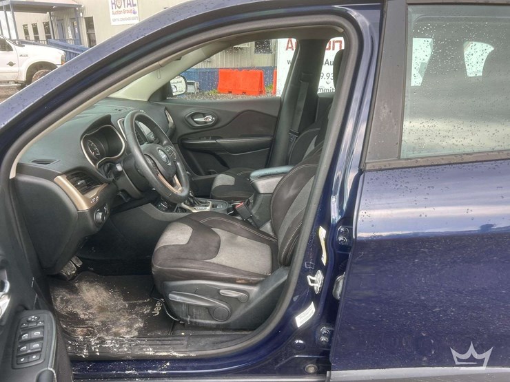 2014-jeep-cherokee-image-12