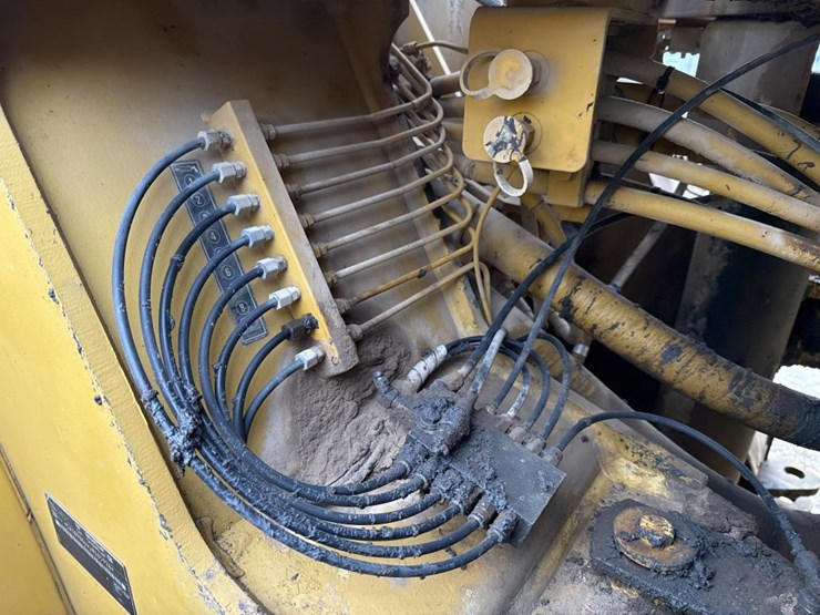 2010-caterpillar-980h-image-12