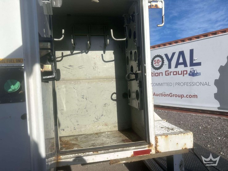 2012-ford-f550-image-23