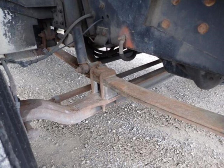 2013-freightliner-mt55-image-42