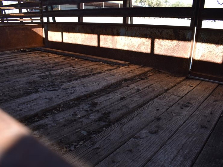 6'-x-20'-felps-gooseneck-livestock-trailer-(vin-#-2425_____)-image-10