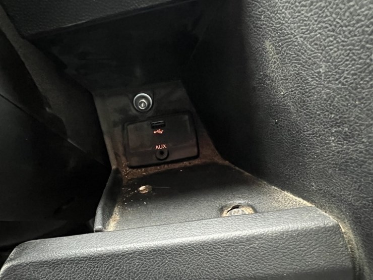 2015-ram-promaster-2500-image-26