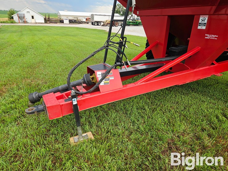 2015-unverferth-8250-image-15