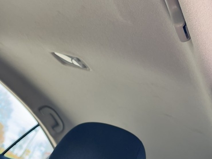 2021-nissan-versa-image-13